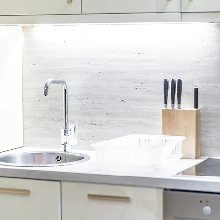 Appartamento Ts Modern 1Br W Skyline City View - Central Tirana *