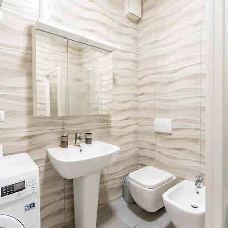 1br Skyline View - *